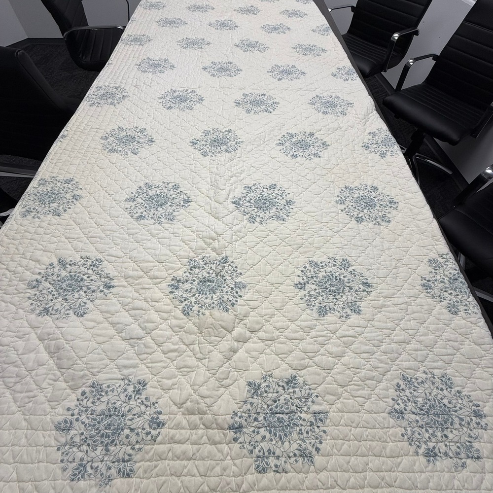 Pottery Barn Blue Floral Medallion Quilt Set King Reversible Cream 3pc